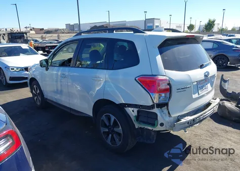2017 Subaru Forester 2.5I Premium из США, поврежденный, VIN JF2SJAECXHH416764